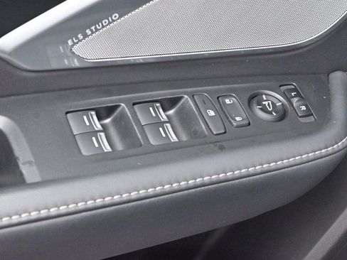 Used 2024 Acura RDX SH-AWD w/ Technology Package image 12