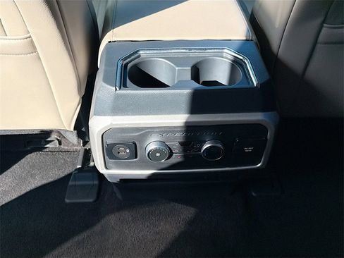 Used 2022 Ford Expedition Limited image 28