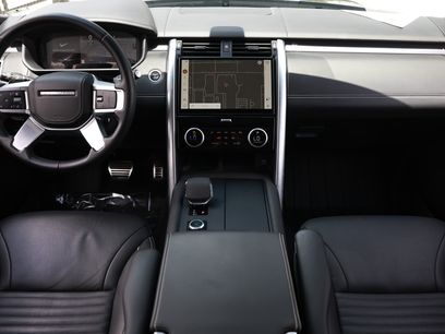 Used 2024 Land Rover Discovery Metropolitan Edition