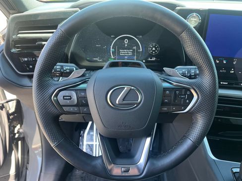 Used 2026 Lexus TX 500h AWD w/ Technology Package image 13
