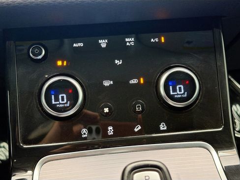 Used 2021 Land Rover Range Rover Evoque S image 10