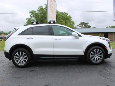 Used 2019 Cadillac XT4 Sport w/ Cold Weather Package AWD/4WD image 3