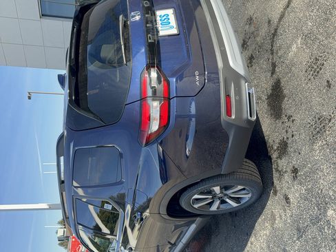 Used 2025 Honda Pilot Touring image 7