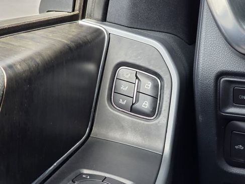 Used 2021 Ford F150 Lariat w/ Equipment Group 502A High AWD/4WD image 16