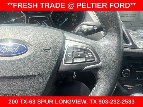 Used 2017 Ford Escape SE w/ Equipment Group 201A FWD image 10