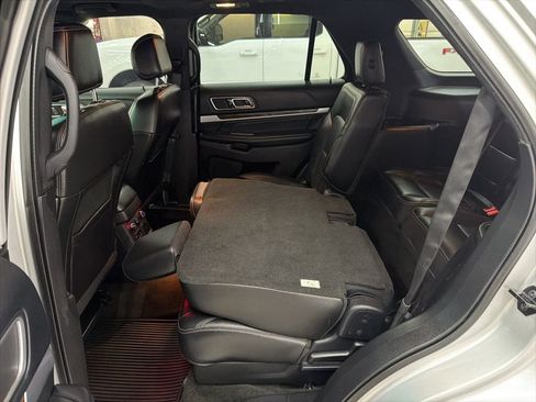 Used 2016 Ford Explorer Limited w/ Equipment Group 301A FWD image 28