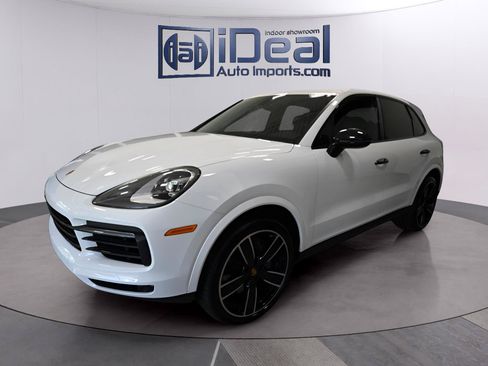 Used 2019 Porsche Cayenne S w/ Premium Package AWD/4WD image 1