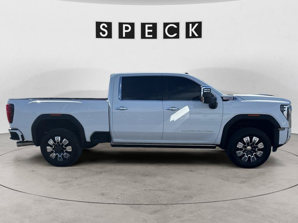 Used 2024 GMC Sierra 3500 Denali w/ Denali Reserve Package AWD/4WD image 6
