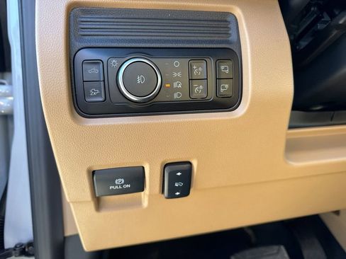 New 2026 Ford F250 Lariat w/ Black Appearance Package image 25