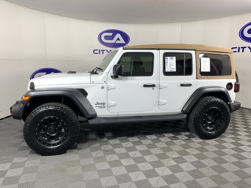Used 2018 Jeep Wrangler Unlimited Sport S AWD/4WD image 6