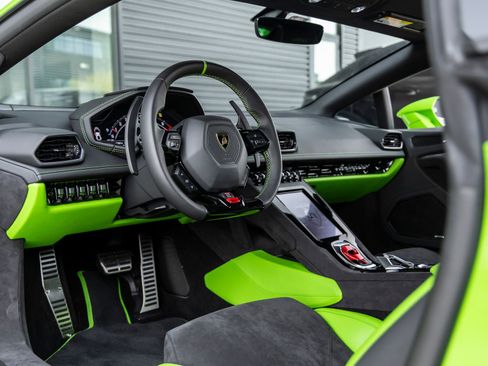 Used 2023 Lamborghini Huracan Tecnica RWD image 31