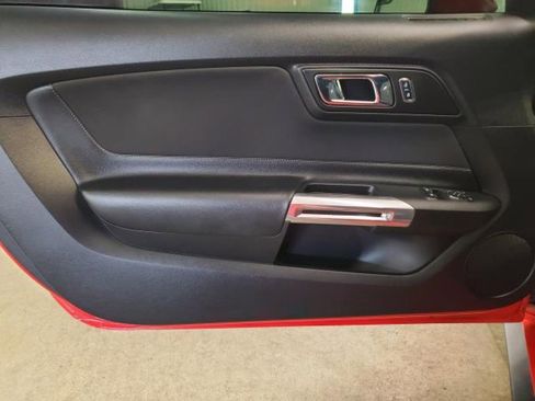 Used 2015 Ford Mustang GT image 13