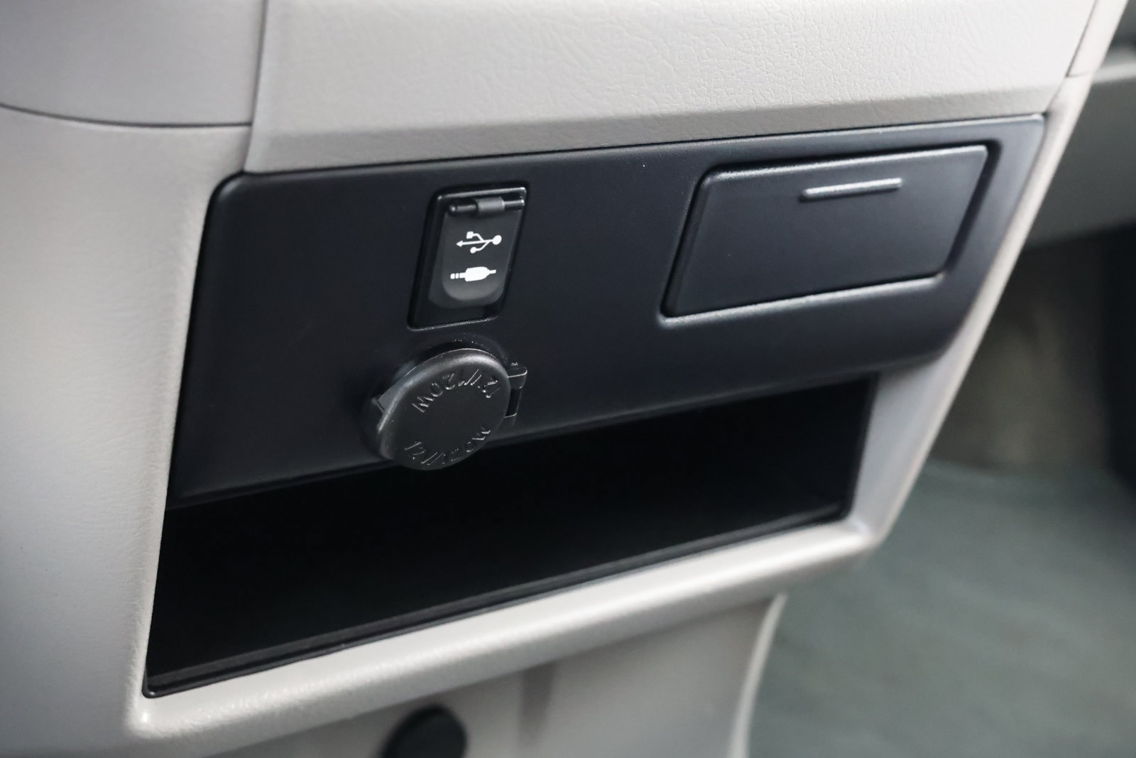 Used 2017 Toyota Sienna LE FWD image 23