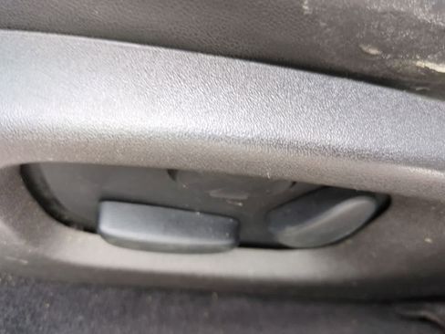 Used 2013 Lincoln MKS FWD image 17