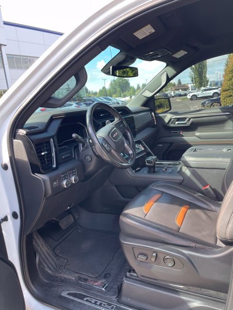 Used 2022 GMC Sierra 1500 AT4 w/ AT4 Preferred Package AWD/4WD image 6