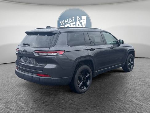 New 2025 Jeep Grand Cherokee L Limited w/ Luxury Tech Group II AWD/4WD image 3