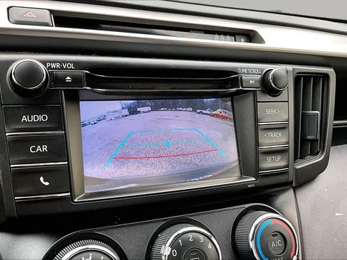 Used 2018 Toyota RAV4 LE w/ All Weather Liner Package AWD/4WD image 29