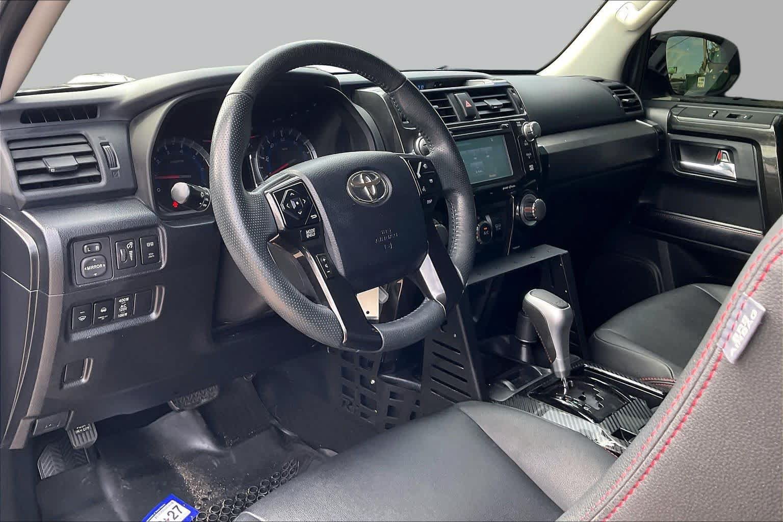 Used 2019 Toyota 4Runner TRD Off-Road Premium AWD/4WD image 17