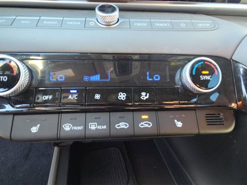 Used 2024 Hyundai Elantra SEL w/ Convenience Package image 18