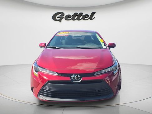 Used 2024 Toyota Corolla LE FWD image 2