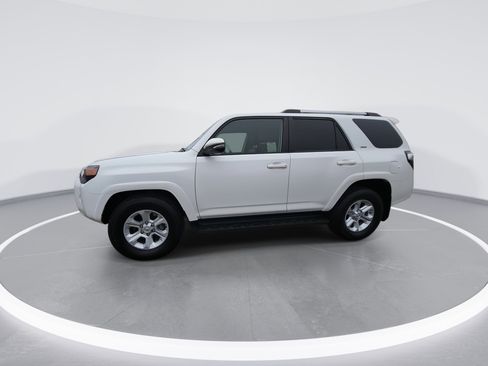 Used 2022 Toyota 4Runner SR5 Premium image 5