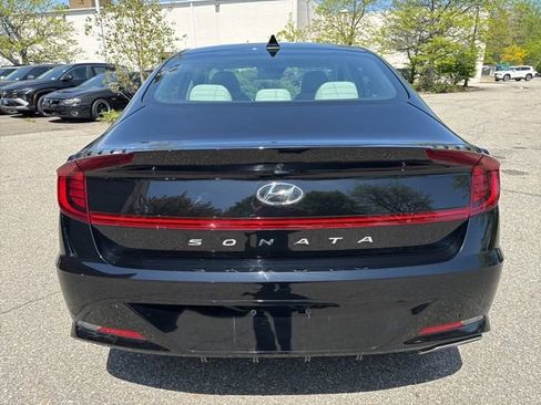 Used 2023 Hyundai Sonata SEL w/ Preferred Accessory Package FWD image 15