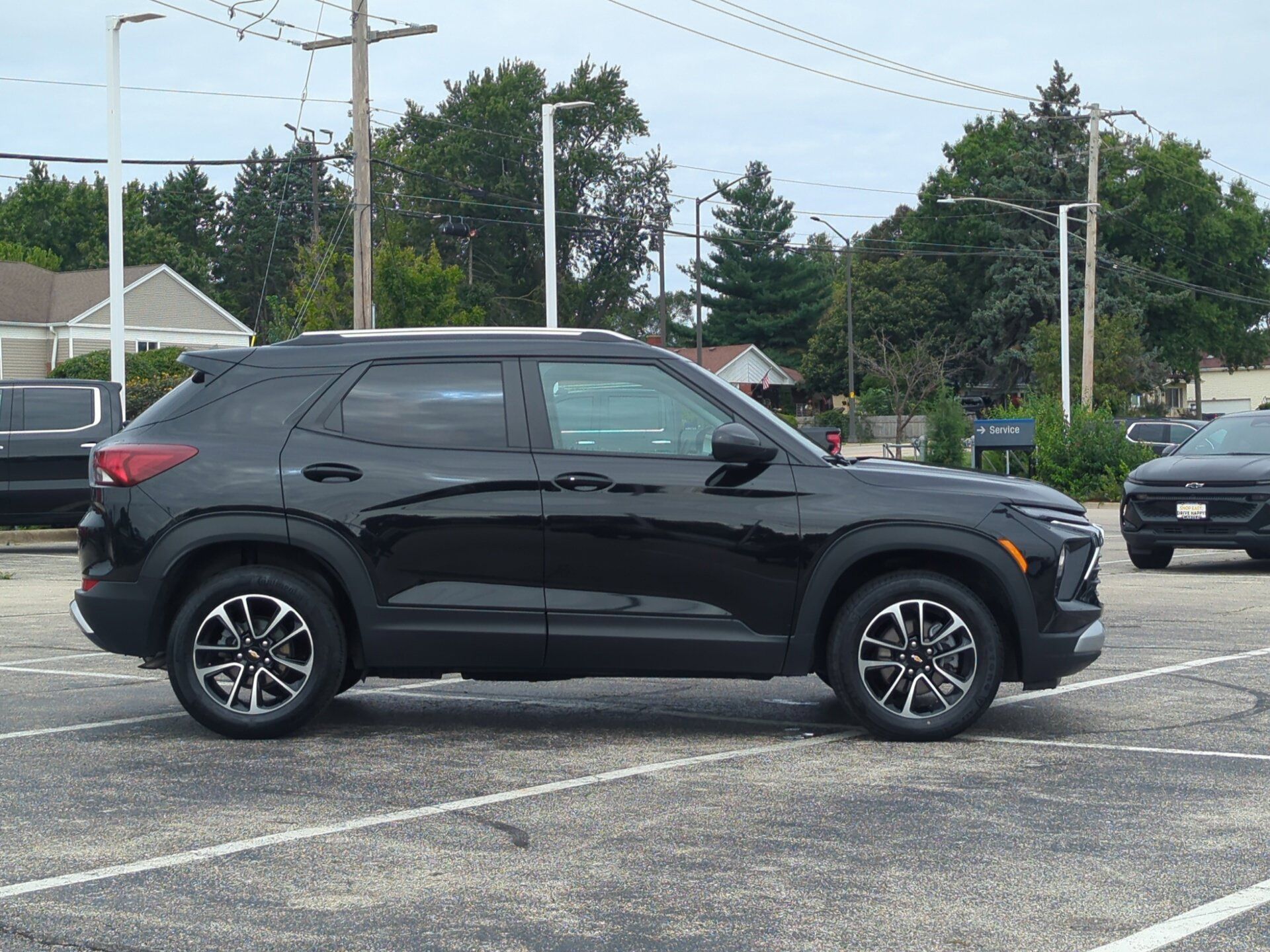 Used 2025 Chevrolet TrailBlazer LT AWD/4WD image 21