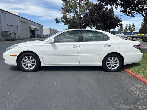 Used 2004 Lexus ES 330 FWD image 6