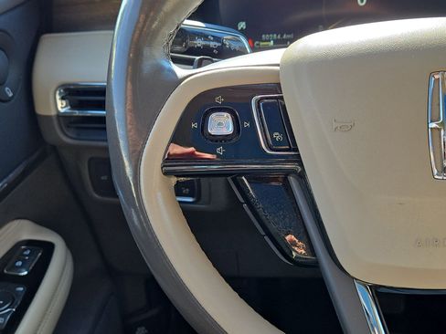 Used 2021 Lincoln Corsair Reserve w/ Equipment Group 201A image 21