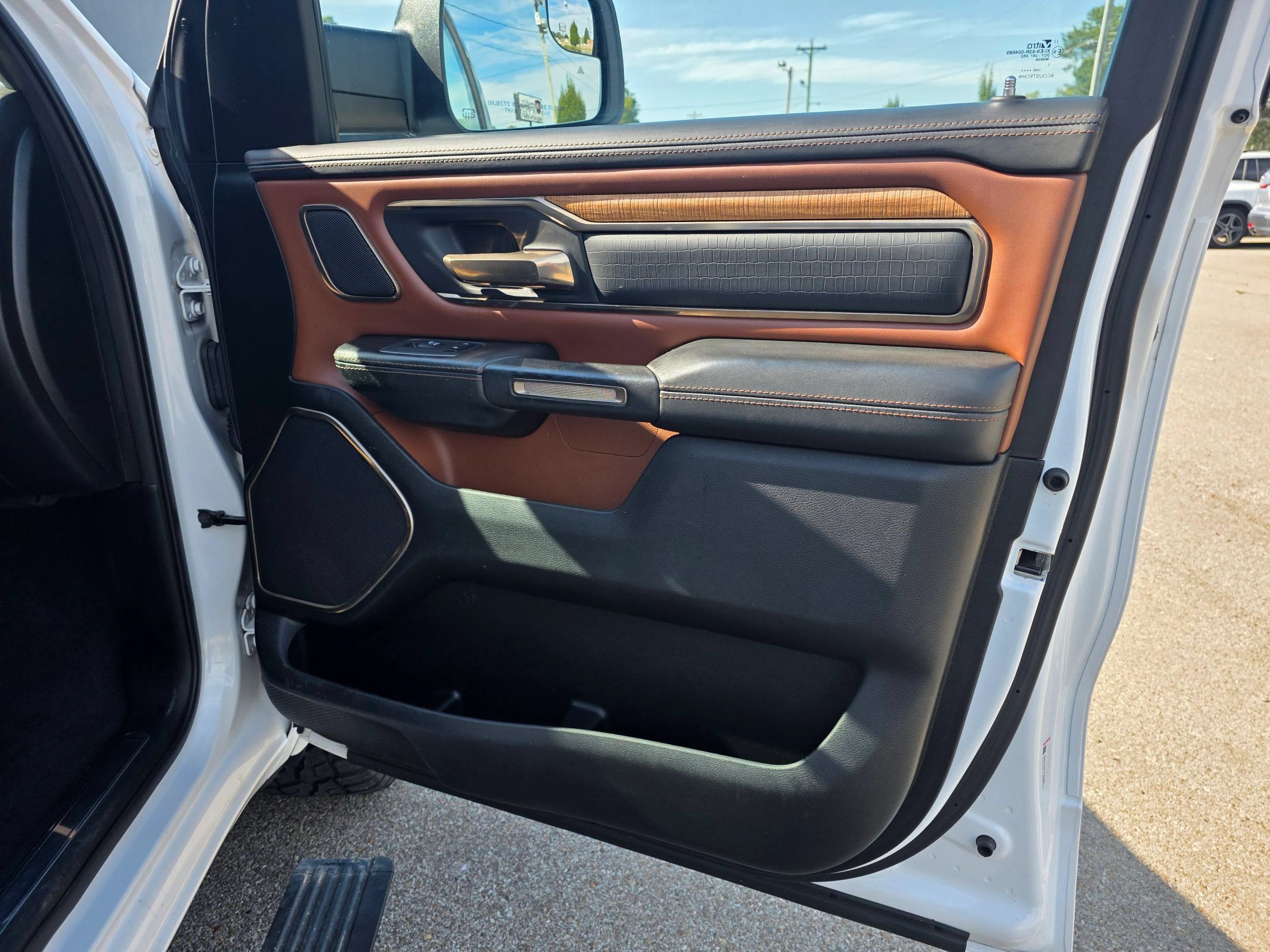 Used 2019 RAM 1500 Limited AWD/4WD image 5