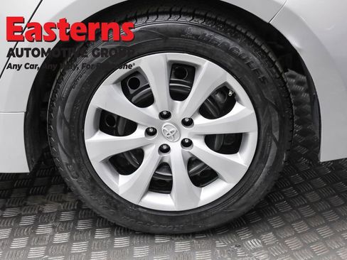 Used 2022 Toyota Corolla LE image 8