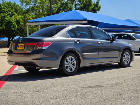 Used 2011 Honda Accord SE image 3