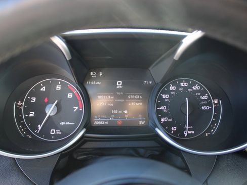 Used 2022 Alfa Romeo Giulia Ti image 16