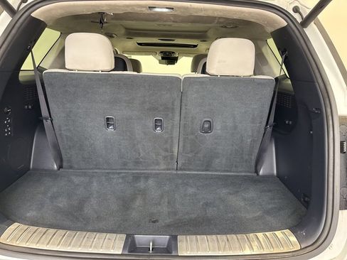 Used 2024 Hyundai Palisade Calligraphy image 9
