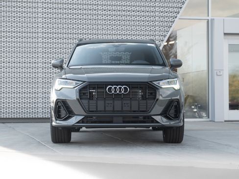 New 2025 Audi Q3 2.0T Premium image 32