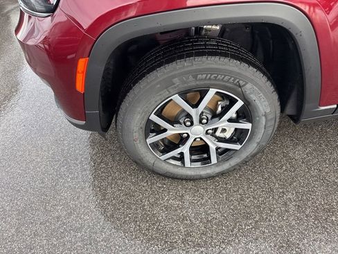 New 2026 Jeep Grand Cherokee Limited AWD/4WD image 10