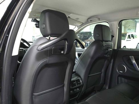 Used 2023 Land Rover Discovery Sport SE image 21