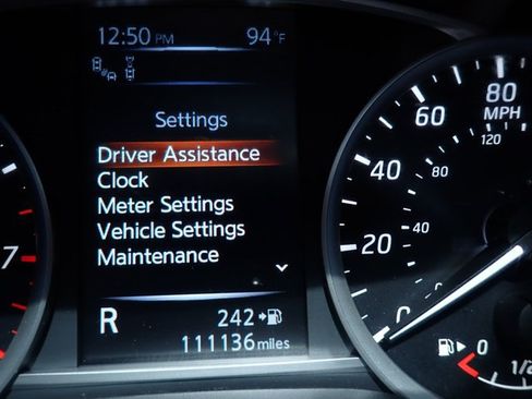 Used 2016 Nissan Sentra SR w/ SR Premium Package FWD image 22