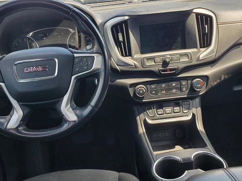 Used 2020 GMC Terrain SLE w/ LPO, Floor Liner Package AWD/4WD image 7