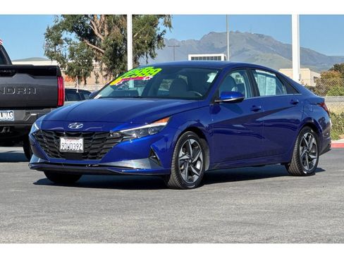Used 2023 Hyundai Elantra Limited image 8