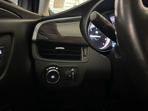 Used 2019 Buick Envision Preferred FWD image 16