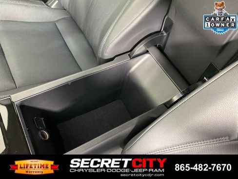 Used 2025 Toyota Camry XSE FWD image 23