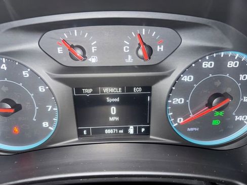 Used 2021 Chevrolet Equinox LS w/ LS Convenience Package image 16