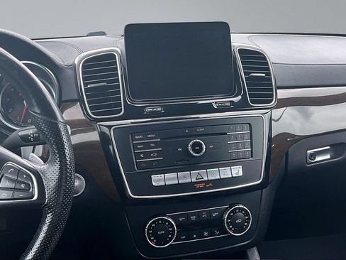 Used 2017 Mercedes-Benz GLS 450 4MATIC image 6