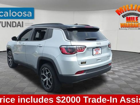 Used 2024 Jeep Compass Limited AWD/4WD image 5