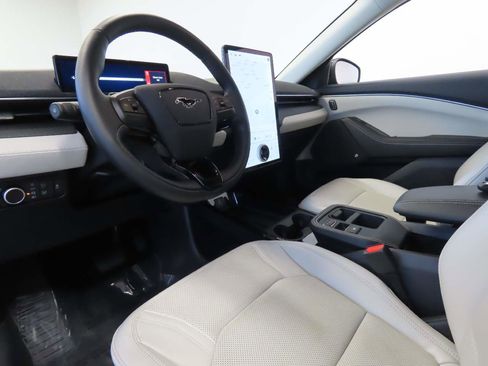 Used 2025 Ford Mustang Mach-E Premium AWD/4WD image 8