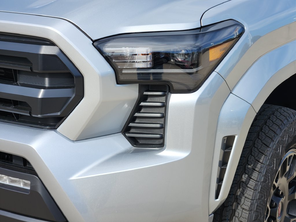 New 2026 Toyota Tacoma SR5 AWD/4WD image 11
