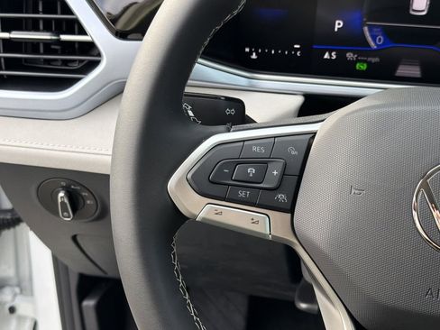 New 2026 Volkswagen Taos SE FWD image 26