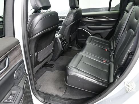 Used 2024 Jeep Grand Cherokee Limited 4xe AWD/4WD image 18