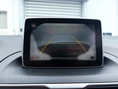 Used 2016 MAZDA MAZDA3 i Touring FWD image 6